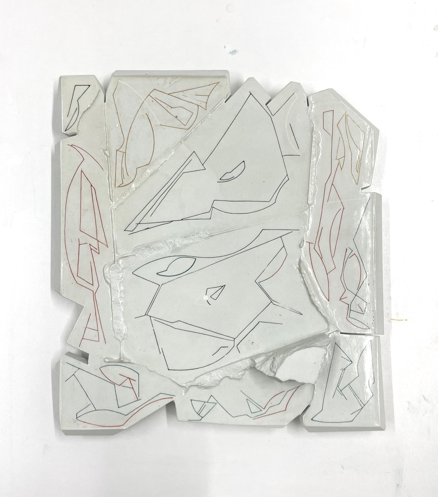 Sohn, Lid and Tray, 2025