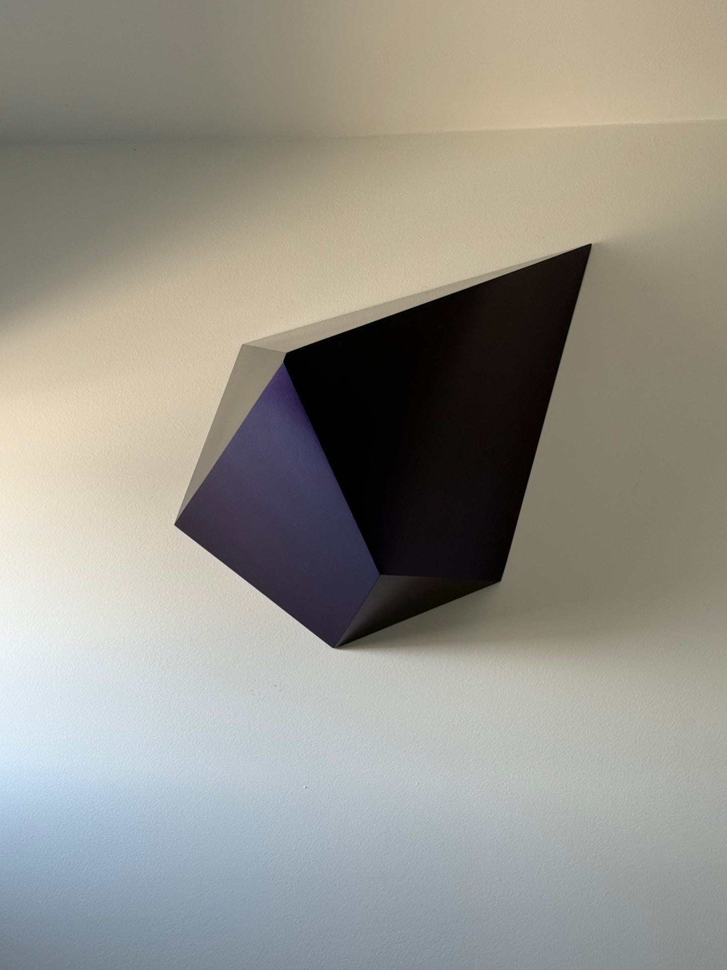 Chris Zickefoose Polyhedron.V.5 (Purple Shift), 2025