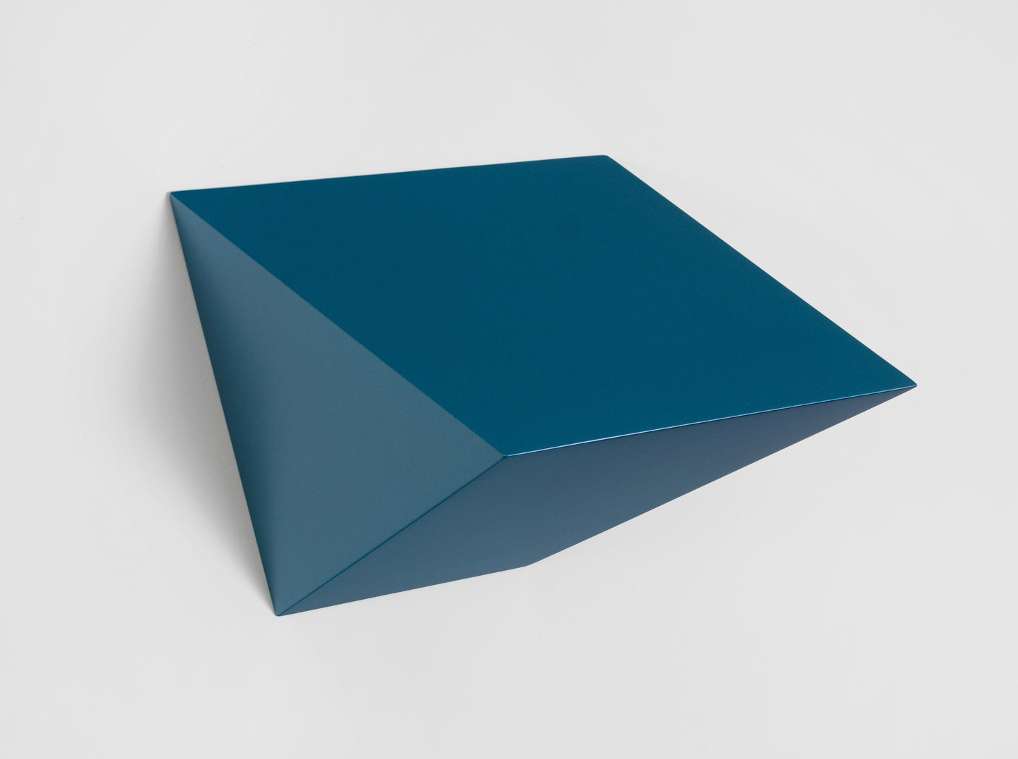 Chris Zickefoose Polyhedron.V.2 (Pacific Blue), 2025